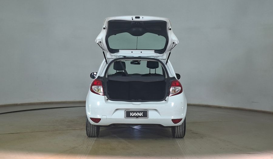 Renault Clio 1.6 DYNAMIQUE Hatchback 2012