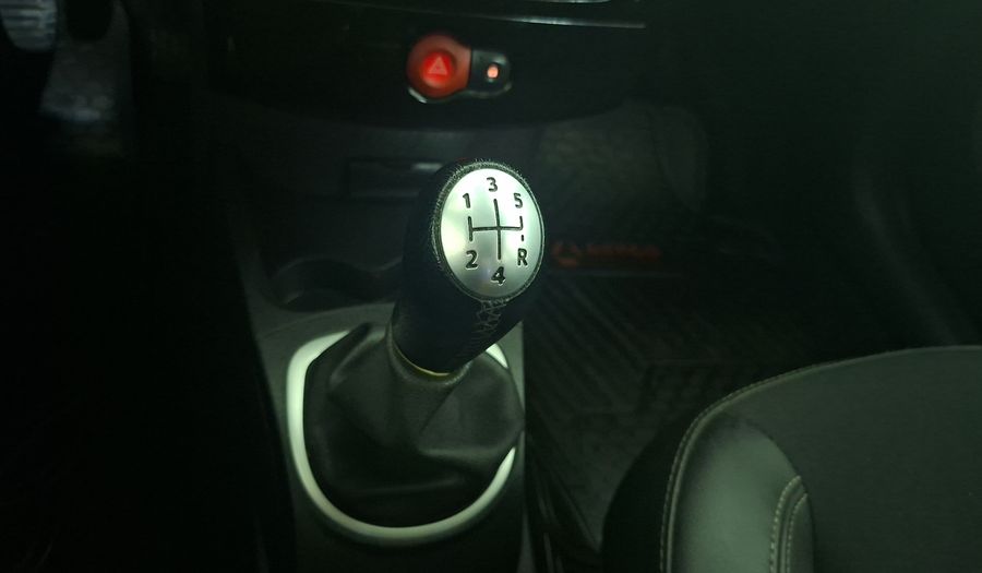 Renault Clio 1.6 DYNAMIQUE Hatchback 2012