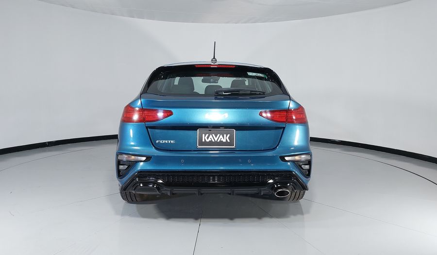 Kia Forte 2.0 EX IVT Hatchback 2023