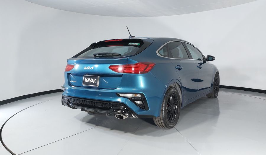 Kia Forte 2.0 EX IVT Hatchback 2023