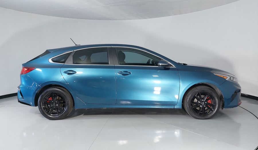 Kia Forte 2.0 EX IVT Hatchback 2023