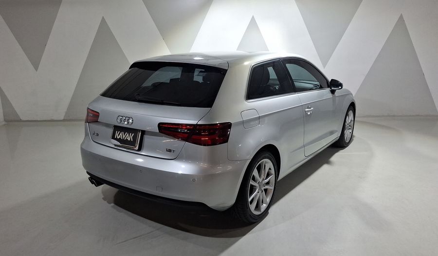 Audi A3 1.8 TFSI S LINE TRONIC Hatchback 2014
