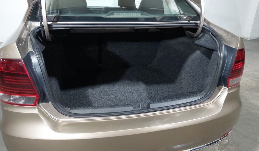 Volkswagen Vento 1.6 HIGHLINE STD. Sedan 2018