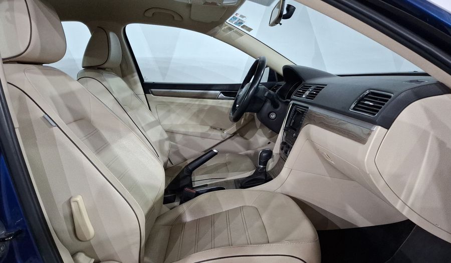 Volkswagen Passat 2.5 SPORTLINE Sedan 2016