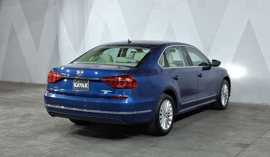 Volkswagen Passat 2.5 SPORTLINE Sedan 2016