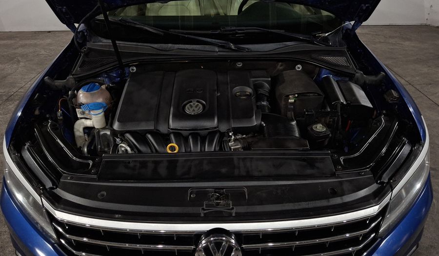 Volkswagen Passat 2.5 SPORTLINE Sedan 2016