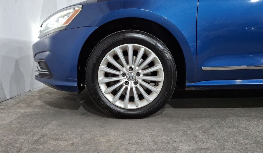 Volkswagen Passat 2.5 SPORTLINE Sedan 2016