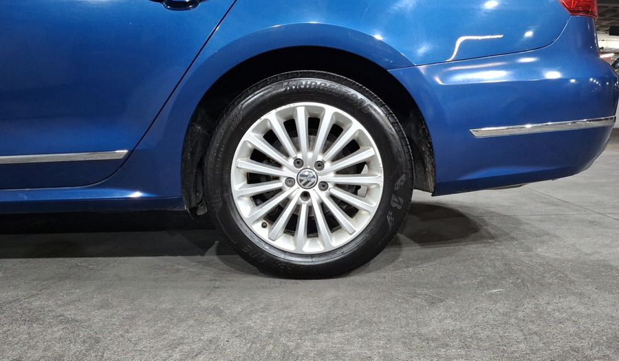 Volkswagen Passat 2.5 SPORTLINE Sedan 2016