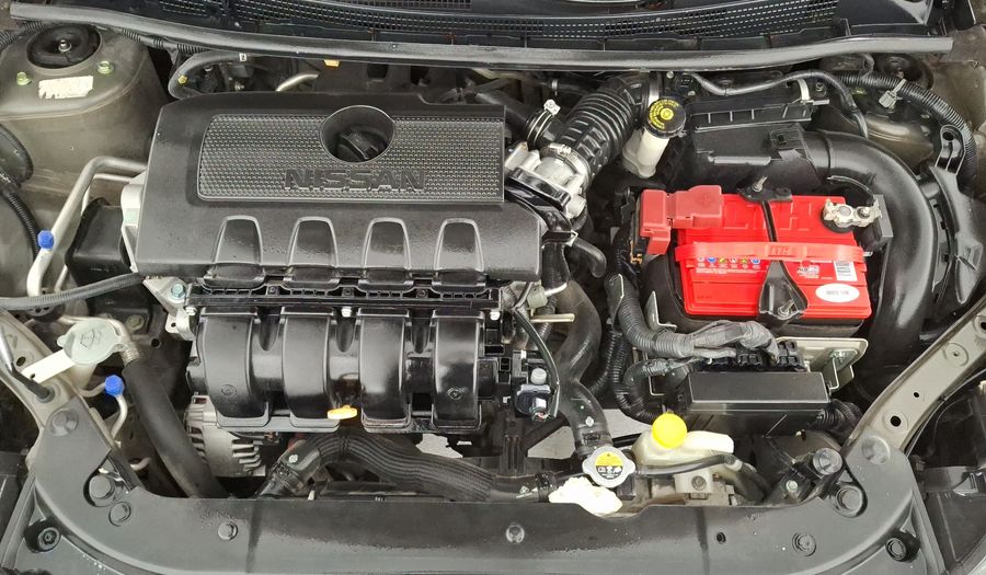 Nissan Sentra 1.8 ADVANCE MT Sedan 2017