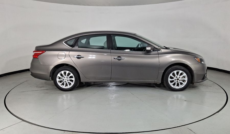 Nissan Sentra 1.8 ADVANCE MT Sedan 2017