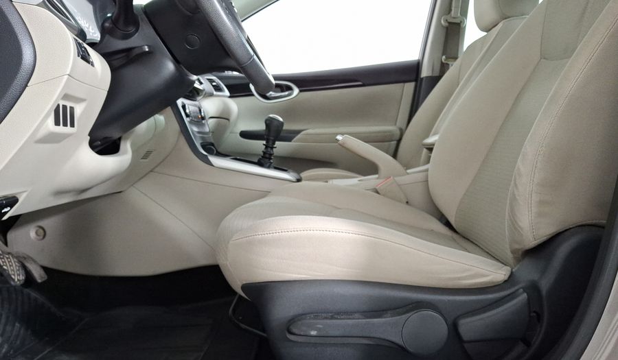 Nissan Sentra 1.8 ADVANCE MT Sedan 2017
