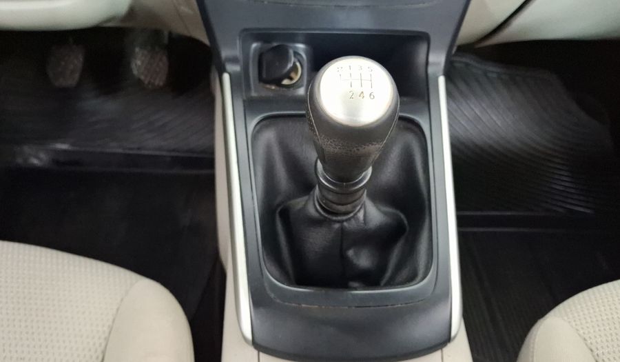 Nissan Sentra 1.8 ADVANCE MT Sedan 2017