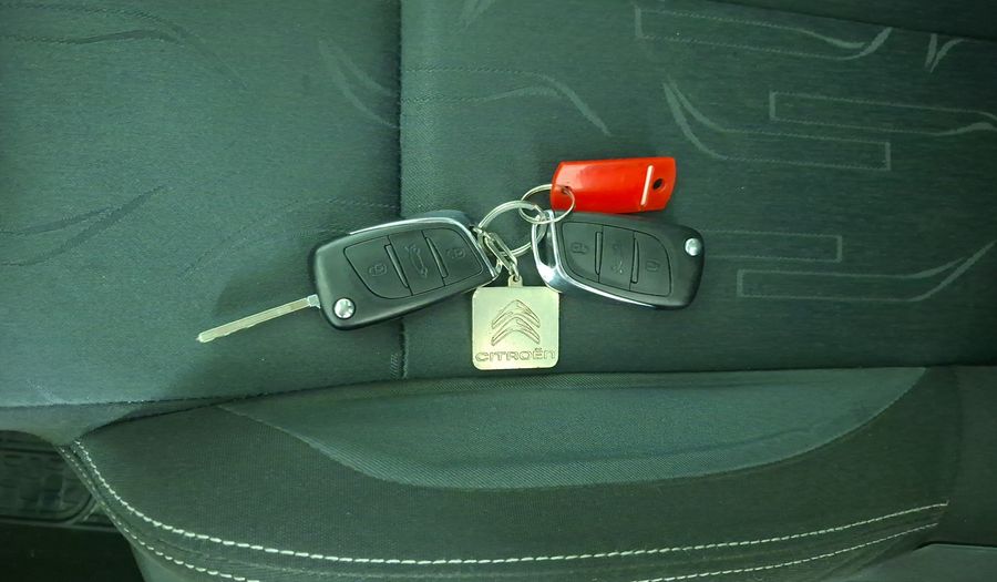 Citroen C4 1.6 120 HP SEDUCTION Hatchback 2013