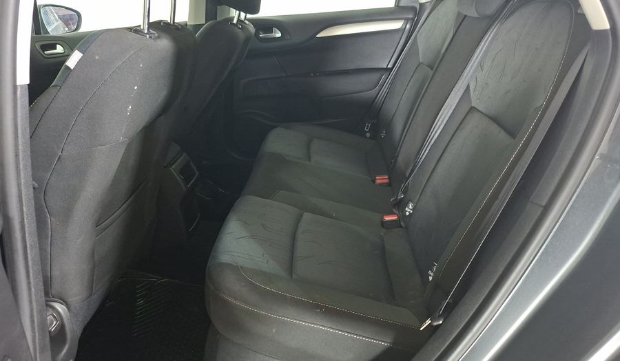 Citroen C4 1.6 120 HP SEDUCTION Hatchback 2013