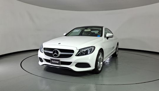 Mercedes Benz • Clase C