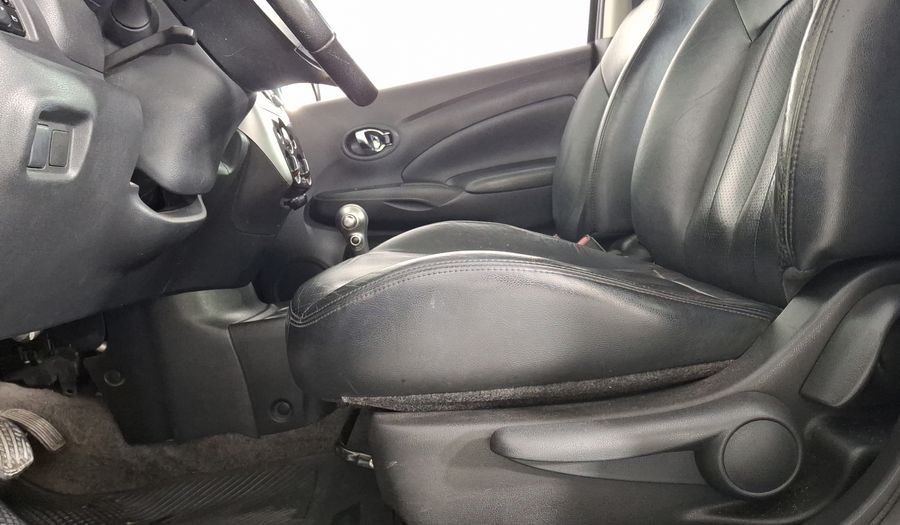 Nissan Versa EXCLUSIVE NAVI AT AC Sedan 2016