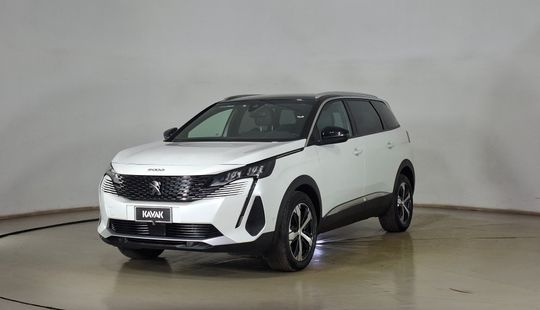 Peugeot • 5008