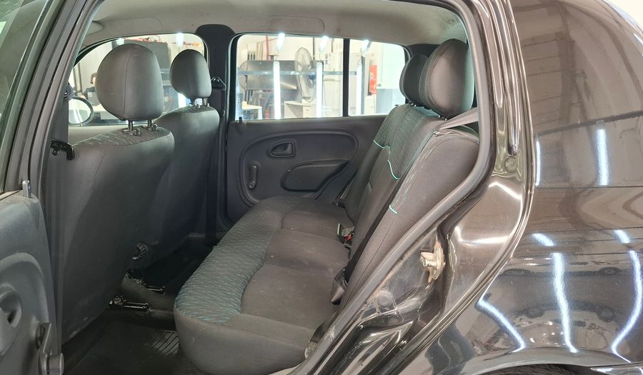 Renault Clio 1.1 CONFORT Hatchback 2014