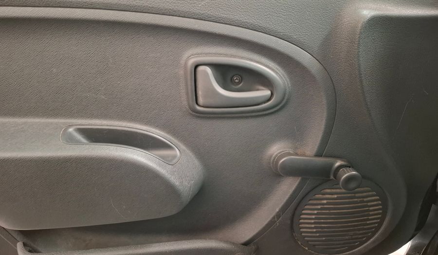 Renault Clio 1.1 CONFORT Hatchback 2014