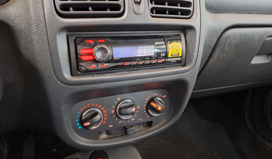 Renault Clio 1.1 CONFORT Hatchback 2014