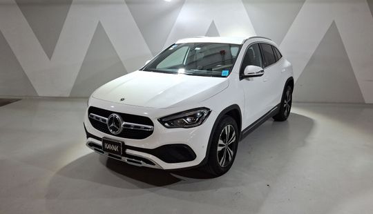 Mercedes Benz • Clase GLA