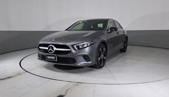 Mercedes Benz • Clase A