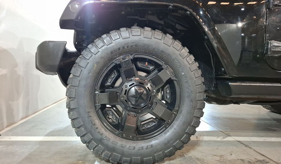 Jeep Wrangler 3.6 SAHARA 4X4 ATX Suv 2017