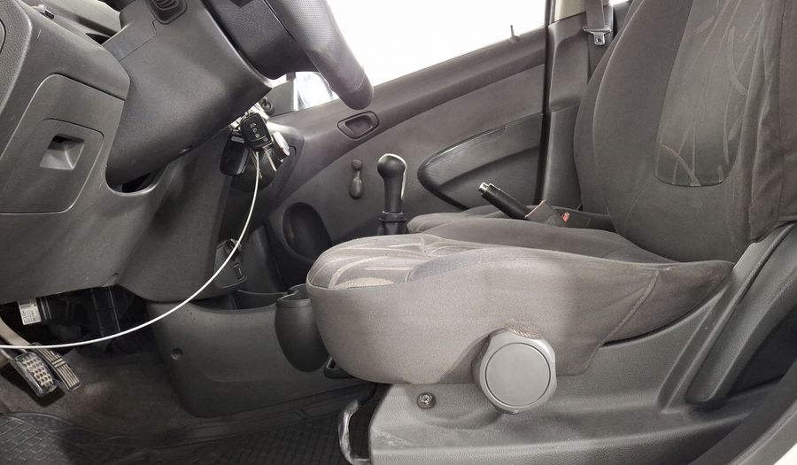 Chevrolet Spark 1.2 LT B MT Hatchback 2014