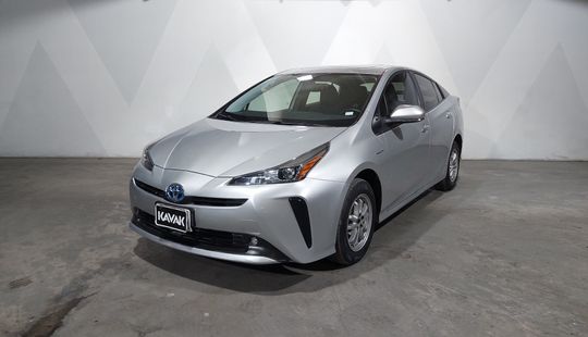 Toyota • Prius