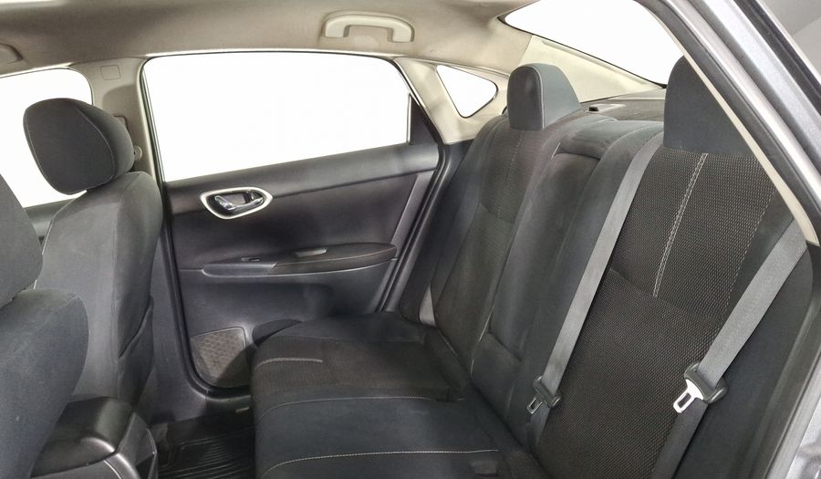 Nissan Sentra 1.8 ADVANCE MT Sedan 2017