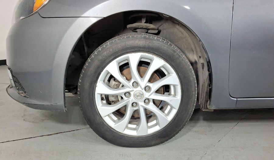 Nissan Sentra 1.8 ADVANCE MT Sedan 2017