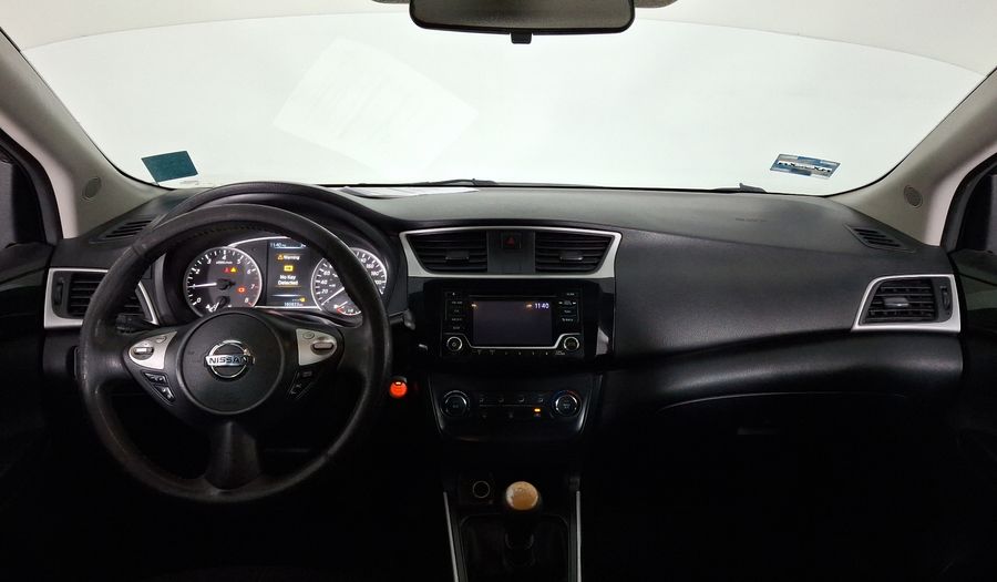Nissan Sentra 1.8 ADVANCE MT Sedan 2017