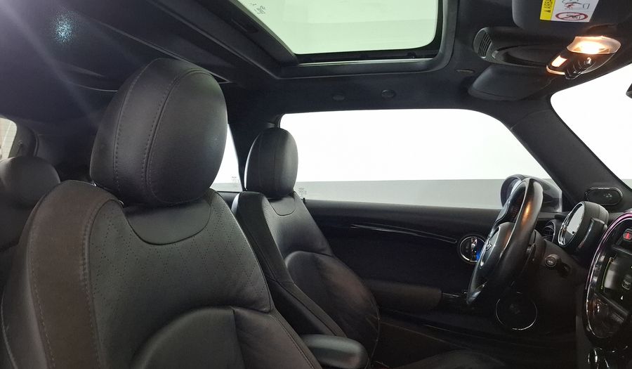 Mini Cooper S 2.0 COOPER HOT CHILI AUTO Hatchback 2018