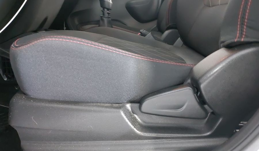 Renault Kwid 1.0 INTENS Hatchback 2025