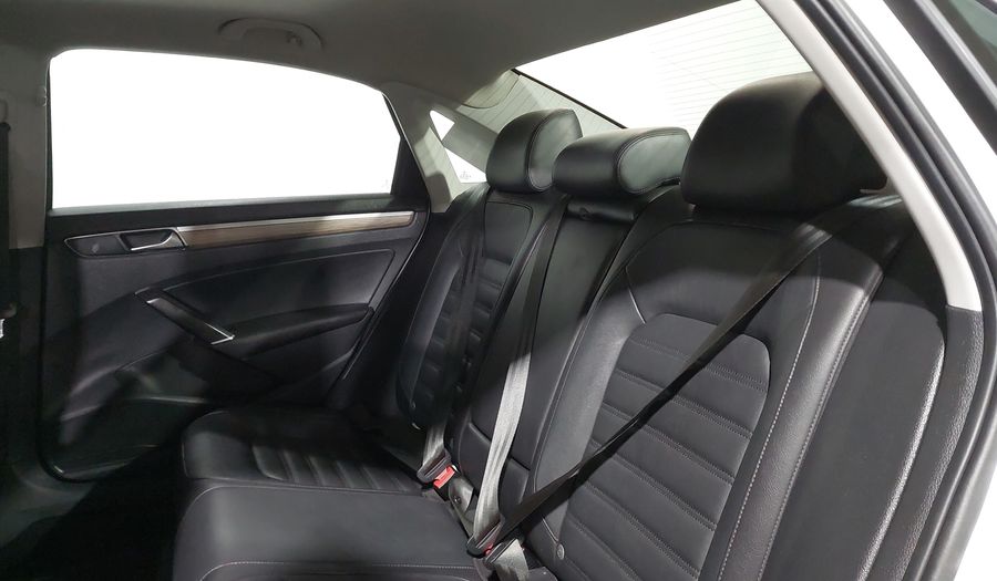 Volkswagen Passat 2.5 HIGHLINE AUTO Sedan 2018