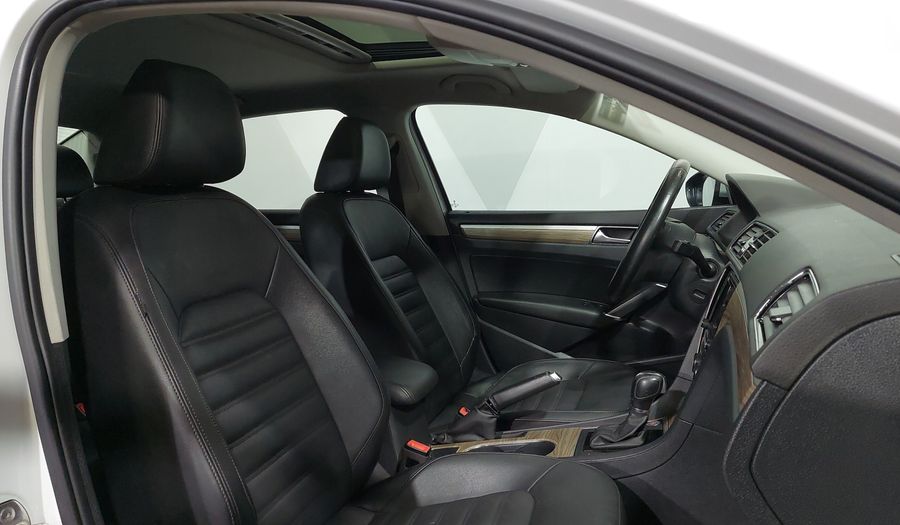 Volkswagen Passat 2.5 HIGHLINE AUTO Sedan 2018