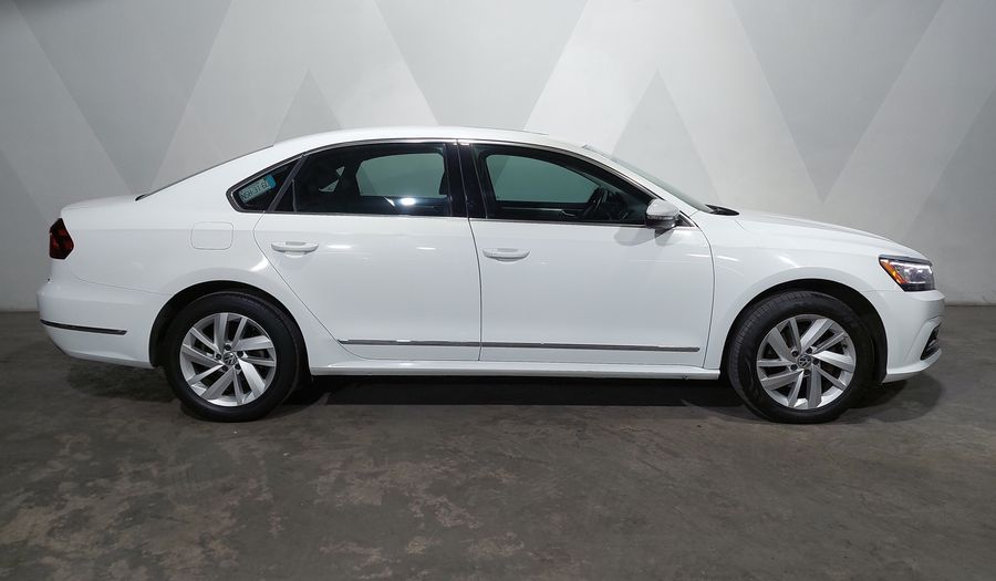 Volkswagen Passat 2.5 HIGHLINE AUTO Sedan 2018