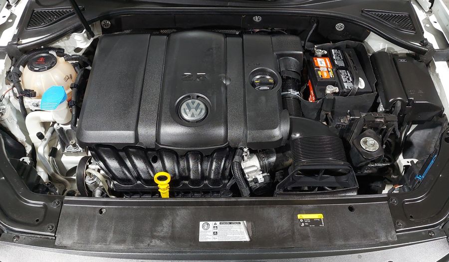 Volkswagen Passat 2.5 HIGHLINE AUTO Sedan 2018