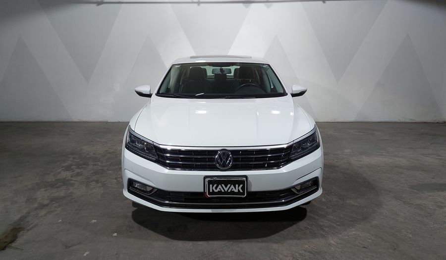 Volkswagen Passat 2.5 HIGHLINE AUTO Sedan 2018