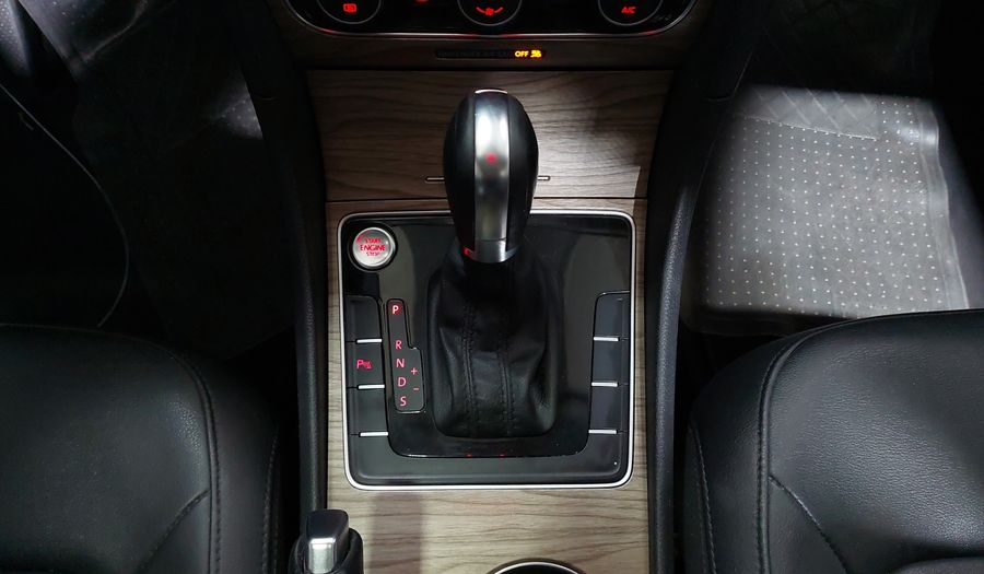 Volkswagen Passat 2.5 HIGHLINE AUTO Sedan 2018