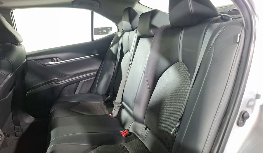Toyota Camry 2.5 HEV XLE AUTO Sedan 2021