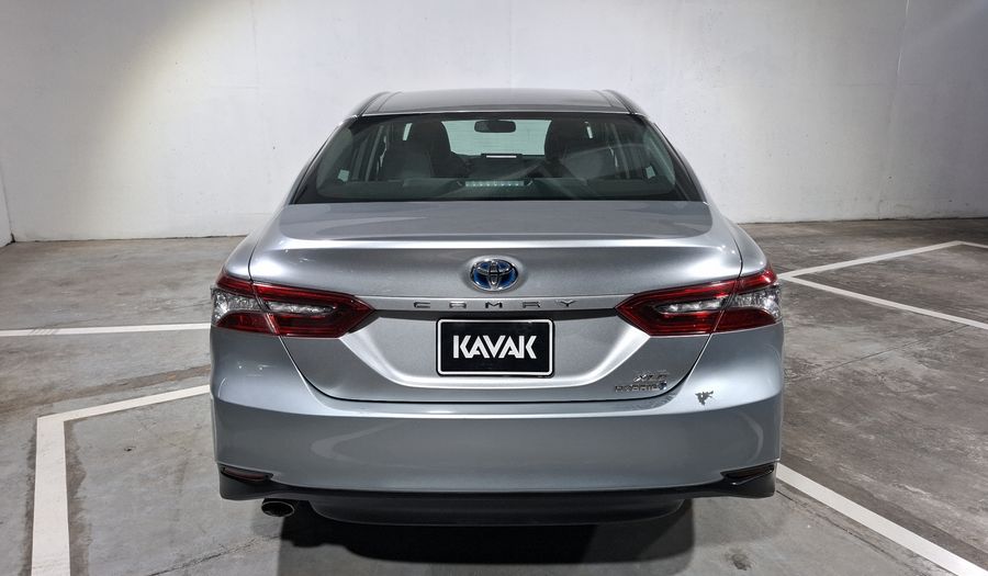 Toyota Camry 2.5 HEV XLE AUTO Sedan 2021