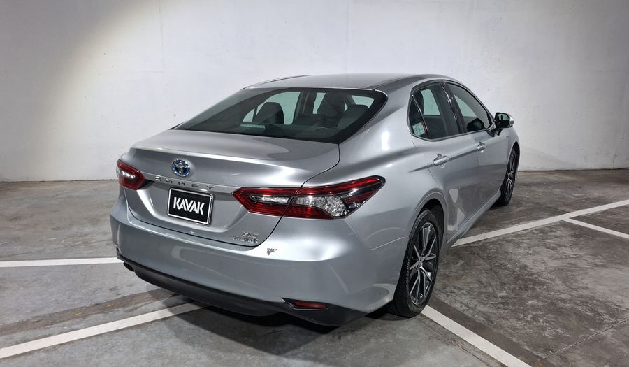 Toyota Camry 2.5 HEV XLE AUTO Sedan 2021