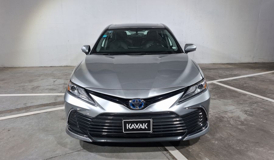 Toyota Camry 2.5 HEV XLE AUTO Sedan 2021