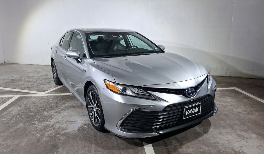 Toyota Camry 2.5 HEV XLE AUTO Sedan 2021