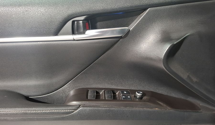 Toyota Camry 2.5 HEV XLE AUTO Sedan 2021