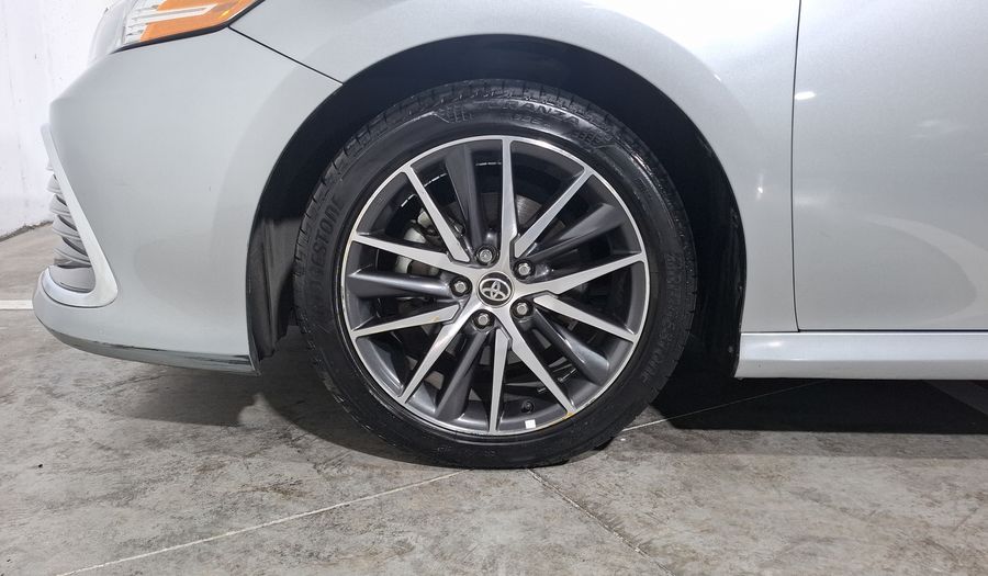 Toyota Camry 2.5 HEV XLE AUTO Sedan 2021
