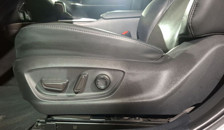 Toyota Camry 2.5 HEV XLE AUTO Sedan 2021