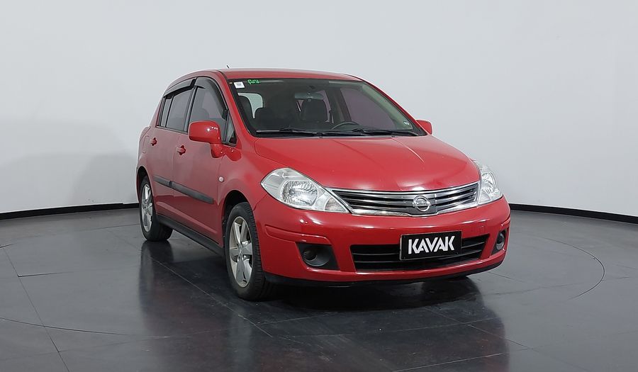 Nissan Tiida 1.8 FLEX Sedan 2013