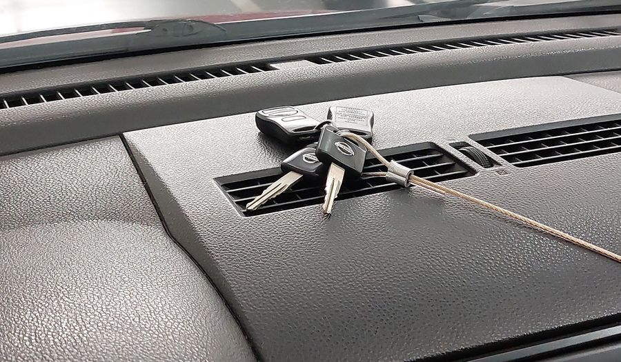 Nissan Tiida 1.8 FLEX Sedan 2013